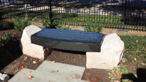 Image of a grave bench on Tegeler's website