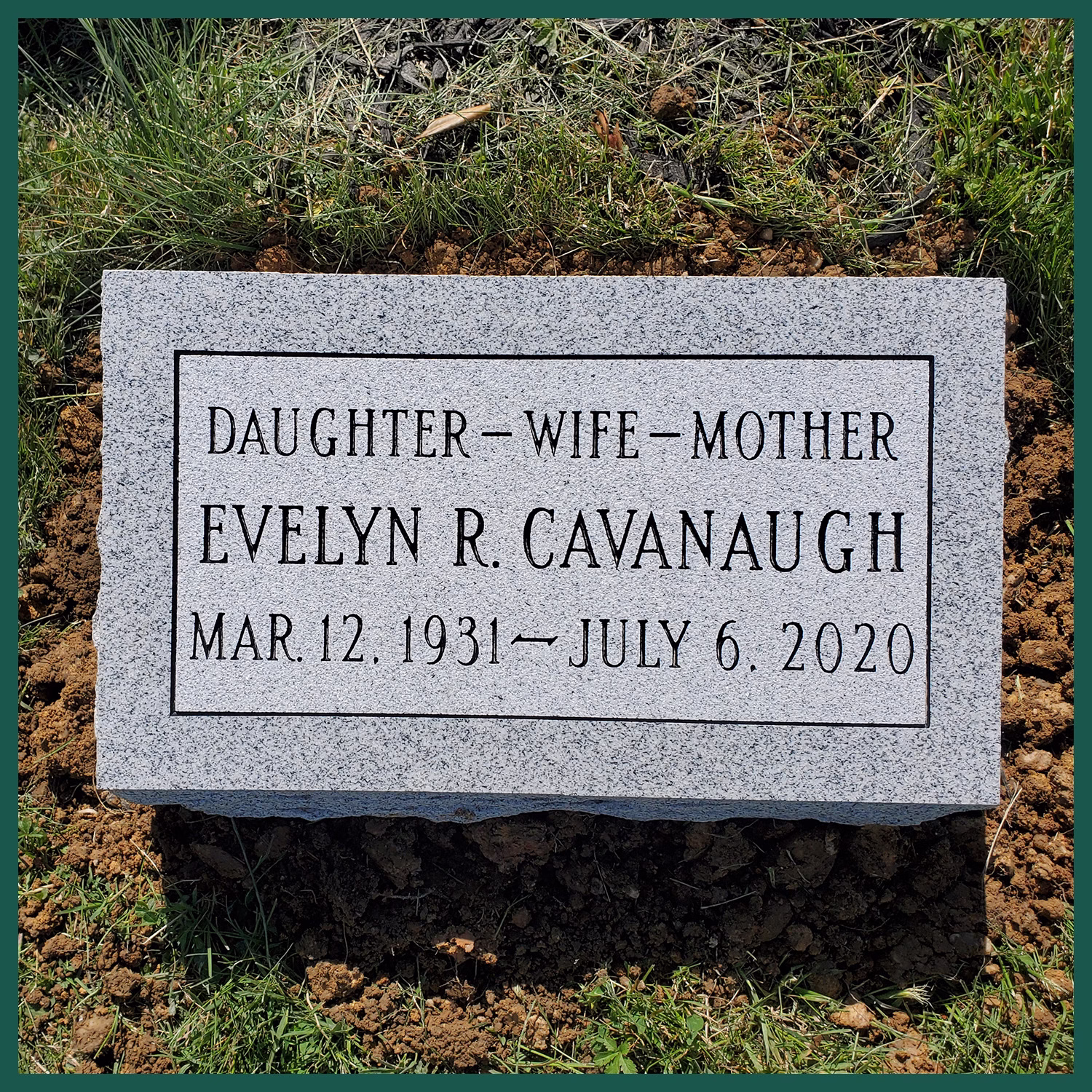 Image of a headstone on Tegeler's website