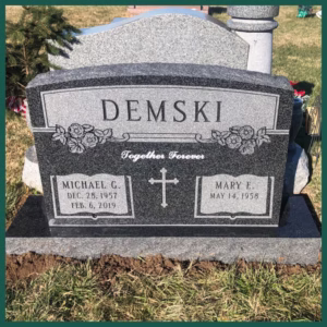 Image of a grave monument on Tegeler's website