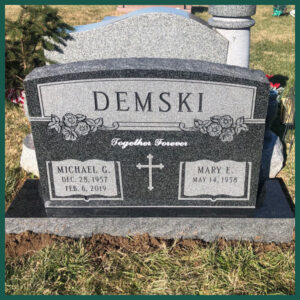 Image of a grave monument on Tegeler's website