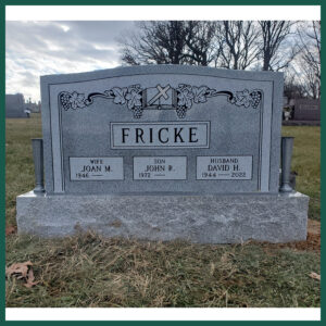 Image of a grave monument on Tegeler's website