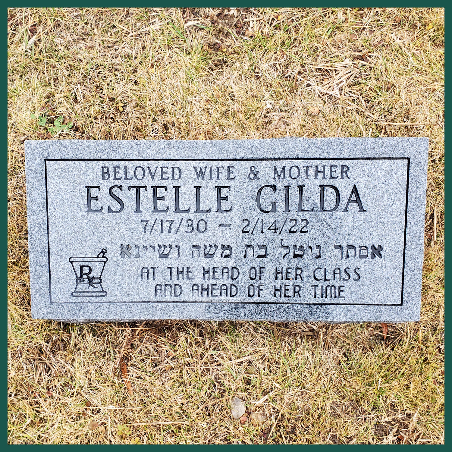 Image of a headstone on Tegeler's website