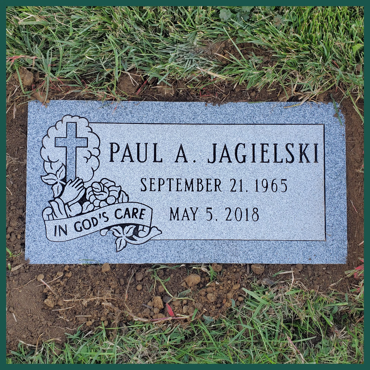 Image of a flat headstone